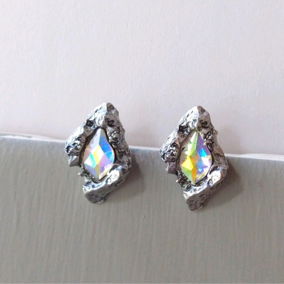 Crystal Stud Earrings Silver - Picture 12 of 16